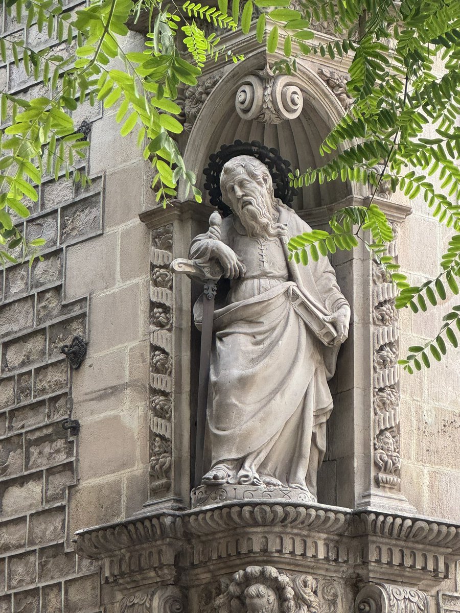 CMDannCA's tweet image. A bit of exploring in Barcelona after MRO Europe, I should have bought a sword… regret.
