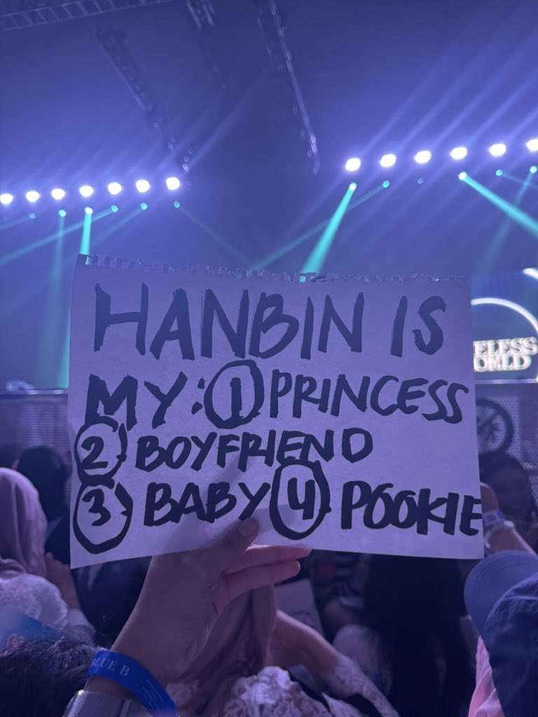 - ˕ •マ tweet media