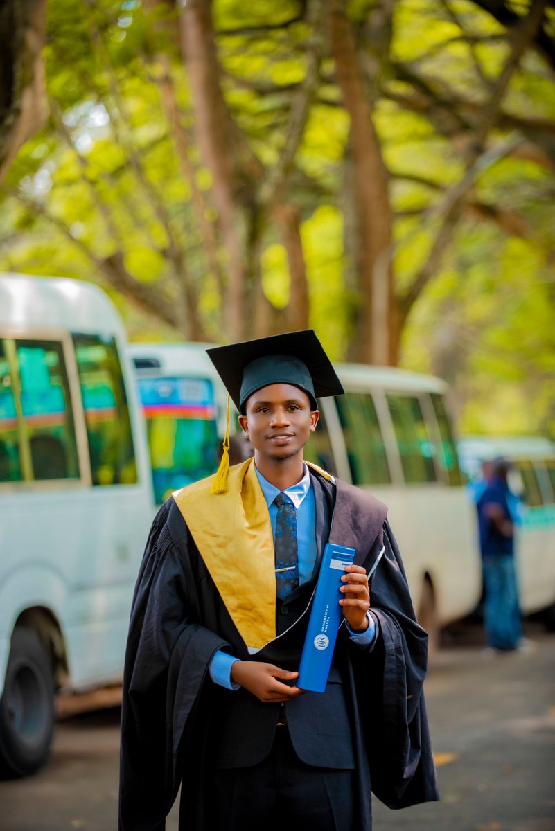 NutritionistEmm's tweet photo. I am now a proud graduate with honors, holding a Bachelorโs degree in Human Nutrition and Dietetics from the @Uni_Rwanda! This journey has been one of dedication, growth, and learning, and I'm excited to bring my passion for nutrition and health to the next stage of my career.
๐ https://t.co/itgIo0k17W