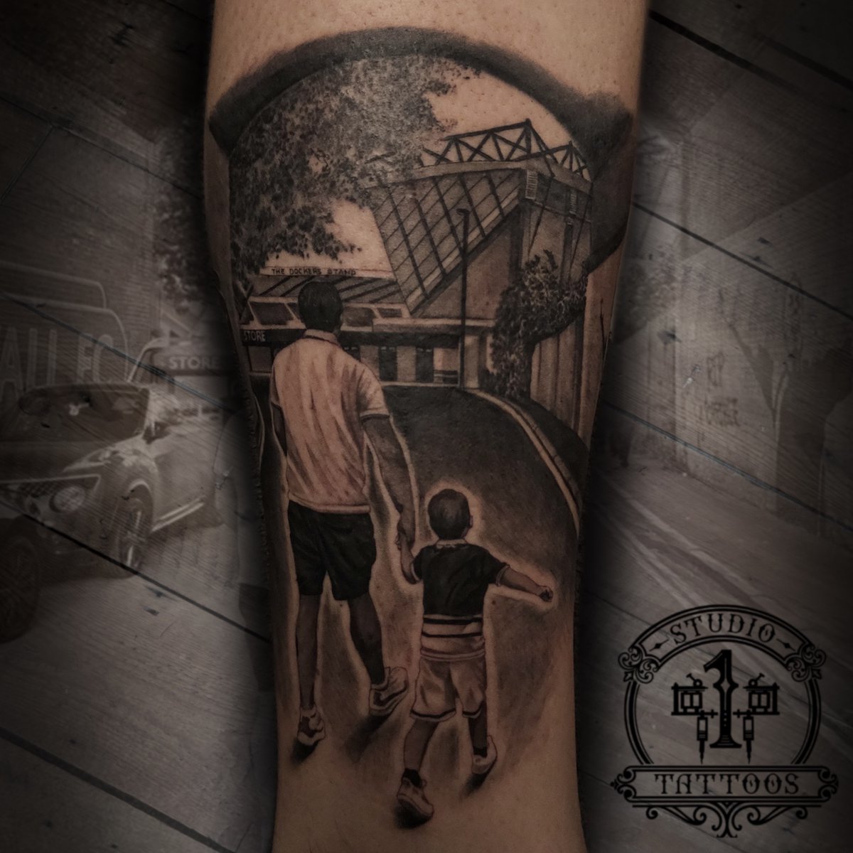 Studio1tat2's tweet photo. ⚽️Let 'Em Come⚽️
By @startattooist
#Tattoo #Tattoos #TattooArtist #LondonTattooArtist #art #LondonTattoos #FootballTattoo #FootballTattoos #EFL #EFLChampionship #Football #Lion #Lions #MillwallFC #Millwall #MillwallTattoo #theden #Coyl #Studio1TattooShop #Bexley #Kent #London #uk https://t.co/oEGnYeOfpr