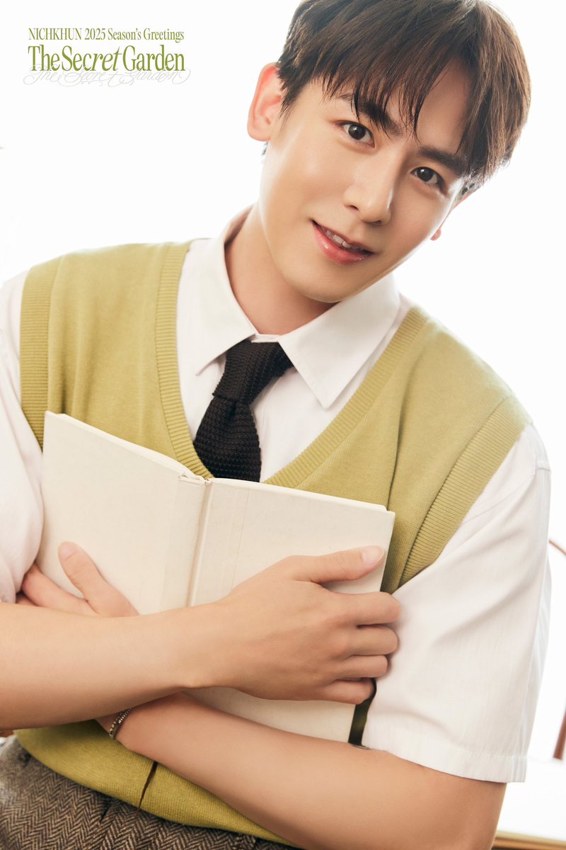 follow_nichkhun's tweet photo. NICHKHUN 2025 Season's Greetings
[The Secret Garden]🍀🤍
TEASER IMAGE ② 
 
🗓️ PRE-ORDER
2024. 10. 31 THU 14:00 - 2024. 12. 12 THU 23:59 (KST)
 
#NICHKHUN #닉쿤
#2025SEASONSGREETINGS
#The_Secret_Garden https://t.co/zt8Y7hmu7e