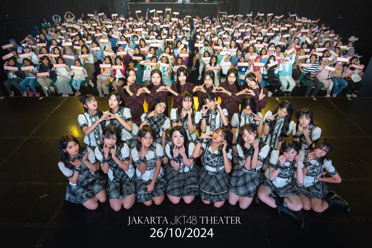 officialJKT48's tweet photo. Terima kasih untuk semua yang telah menyaksikan JKT48 Special Theater Show "Aturan Anti Cinta" – Ladies and Kids Day hari ini! Sampai bertemu di pertunjukan berikutnya ya! 🤩 https://t.co/PxhttRKWkt