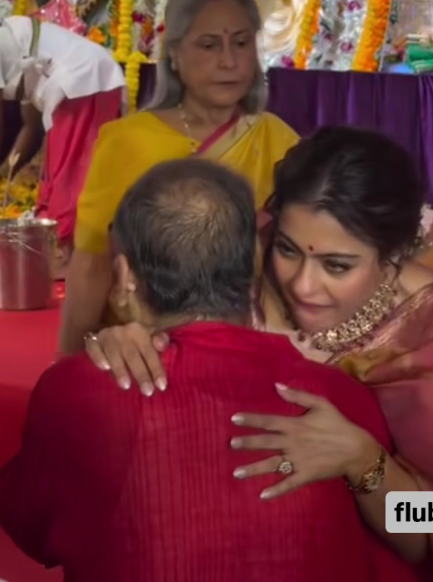 mohanbigullaBRS's tweet photo. Madam Ji y this all always @itsKajolD please will u stop madam https://t.co/iwydDwgYdd
