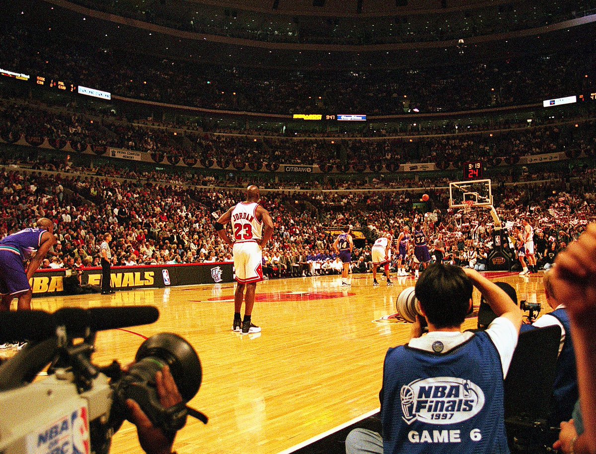SportBusiness's tweet photo. 40 years ago, Michael Jordan signed a groundbreaking five-year, $2.5m deal with Nike—over three times the size of any other NBA endorsement.

The pair later launched the Air Jordan line, projected to earn $3m over three years but instead generating $126m in its first year. https://t.co/cadCMOzaRc
