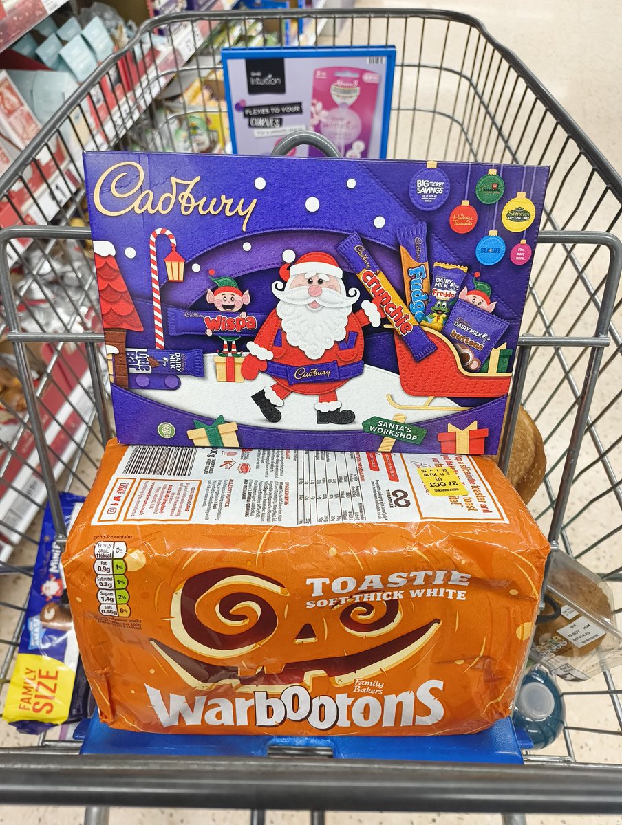 bloke66's tweet image. Fxxk me Cadbury if this is the size of your selection box Freddo must be fucking tadpole