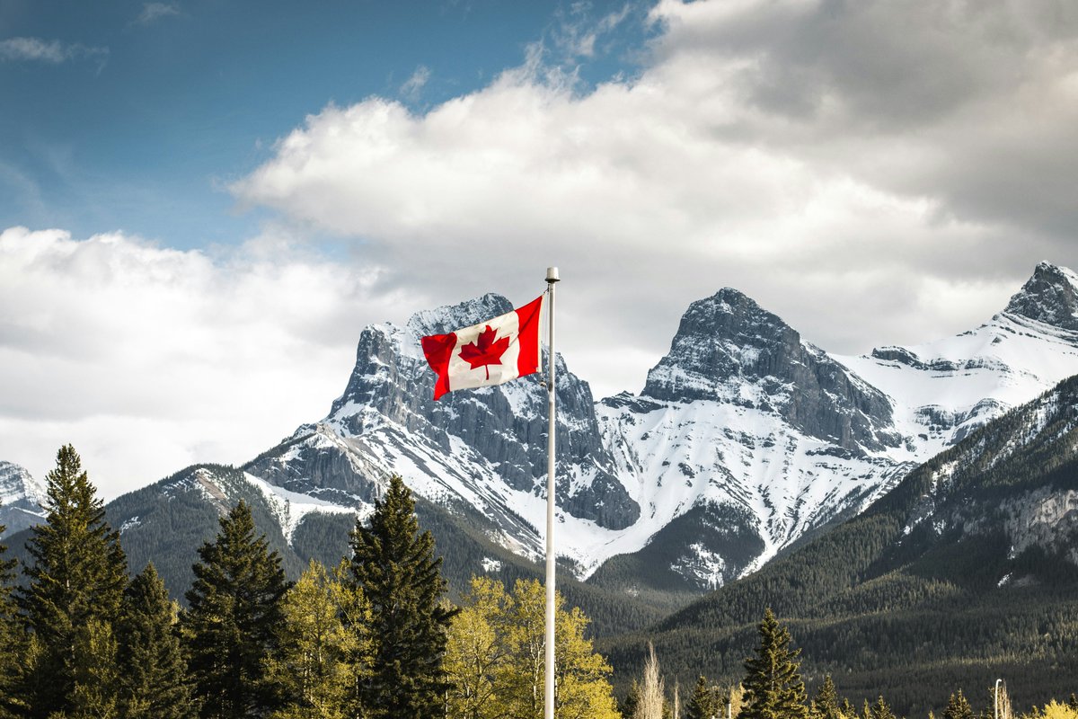Today and every day we are thankful for the opportunity to play! On this day we take 2 minutes of silence to say thank you and honour the more than 118,000 men and women who died so that we may live in peace and freedom today.

__

#WeRemember #RemembranceDay