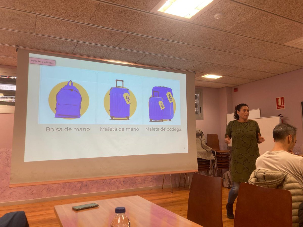 fespm_es's tweet photo. @SAPMciruelos @asunflowers Taller de Teresa Llompart “Preparando las maletas: ¿Qué no se permite llevar en el equipaje de mano? Medidas de capacidad” #IVJMIP https://t.co/ZaJ7BqaZC3