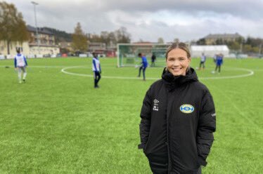 Eirik Kjønø (@ekjono) on Twitter photo I dag kan <a href="/VildeRislaa/">Vilde Mollestad Rislaa</a> bli den første kvinnen noensinne til å trene et OBOS-ligalag, og samtidig en av de yngste. Det er i så fall fullt fortjent! Vilde har gått den lange veien og jobbet hardt i mange år. Hun er faglig dyktig og god med mennesker! Kjør 🙋🏼♀️💪🏼 I dag kan <a href="/VildeRislaa/">Vilde Mollestad Rislaa</a> bli den første kvinnen noensinne til å trene et OBOS-ligalag, og samtidig en av de yngste. Det er i så fall fullt fortjent! Vilde har gått den lange veien og jobbet hardt i mange år. Hun er faglig dyktig og god med mennesker! Kjør 🙋🏼♀️💪🏼