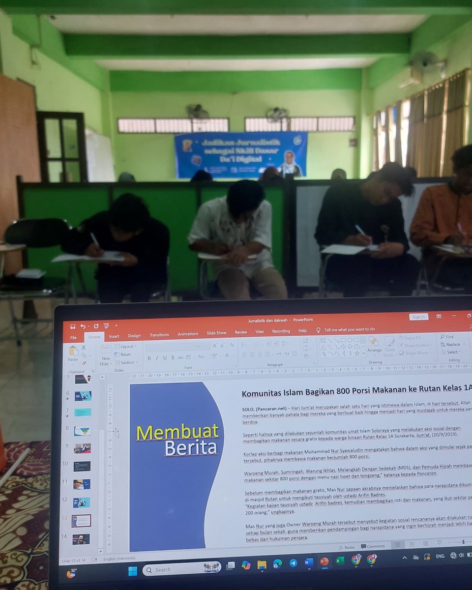 RanoeMoeda's tweet photo. Bisa menulis dengan benar, maksud dan informasinya dapat tersampaikan membutuhkan sebuah ketrampilan tersendiri, jika dibiasakan berlatih maka bukan sesuatu yang sulit.

Memotivasi mahasiswa IDDC @ddiijateng untuk aktif menulis dan membuat koten yang positif dan insiratif. https://t.co/RCadCPWuEi