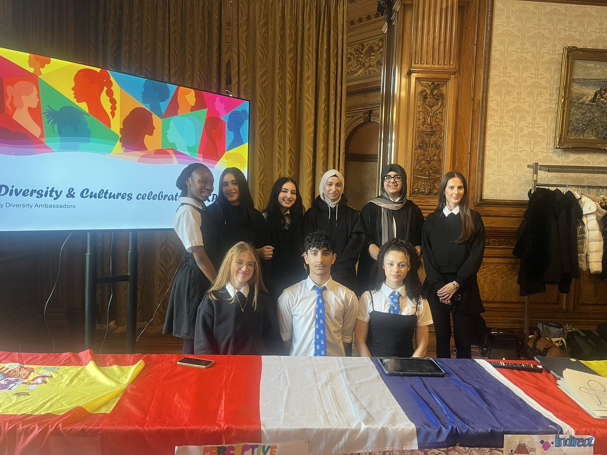 Well done to our Diversity Ambassadors for taking part in an anti-racism workshop on behalf of <a href="/KingsParkSec/">KPSS</a> they did our school proud. <a href="/EALGlasgow/">EAL Service, Glasgow</a> <a href="/kpss_modernlang/">King's Park Modern Languages</a> 👏🏼
