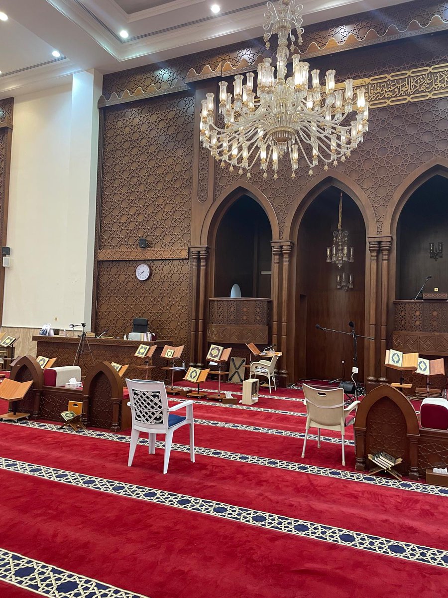 The most beloved places to Allah are the masajid!

May Allah make it easy for us to be consistent in the masajid!