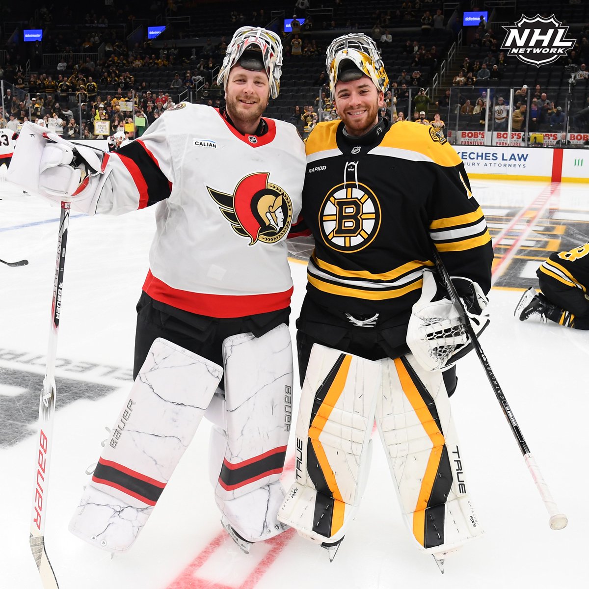 NHLMedia's tweet image. The return of the goalie hug!