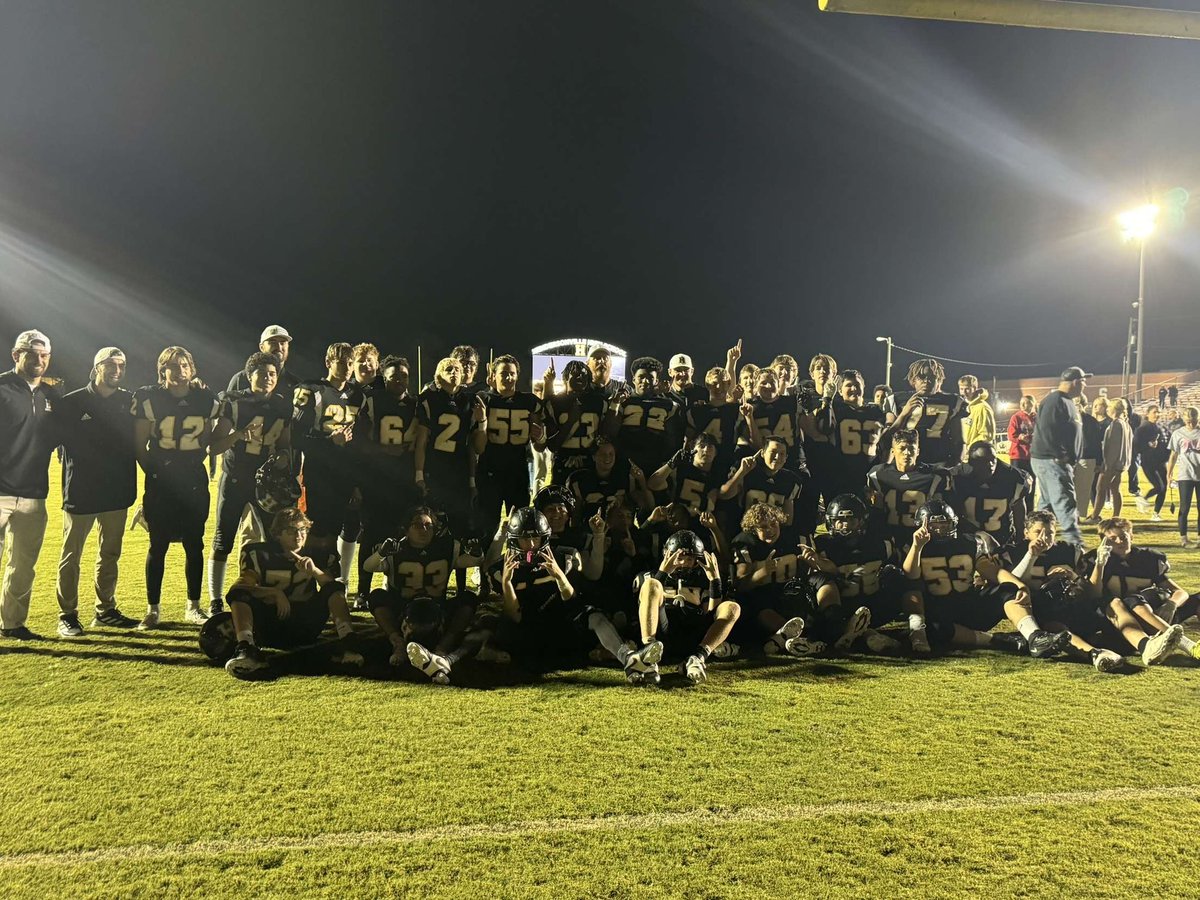 elitubbs55's tweet photo. Freshman SZN over (8-0), wouldn’t want to do it with anyone else. On to the next chapter, 54 and 78 out. https://t.co/Y66DiQBjiq