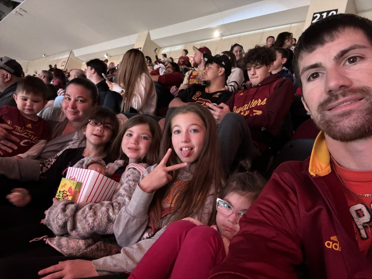 CoachDeininger's tweet photo. We Ready to Cheer on to that 11th win! Let’s go Cavs 
#LetEmKnow https://t.co/bqIDLtJDZ1