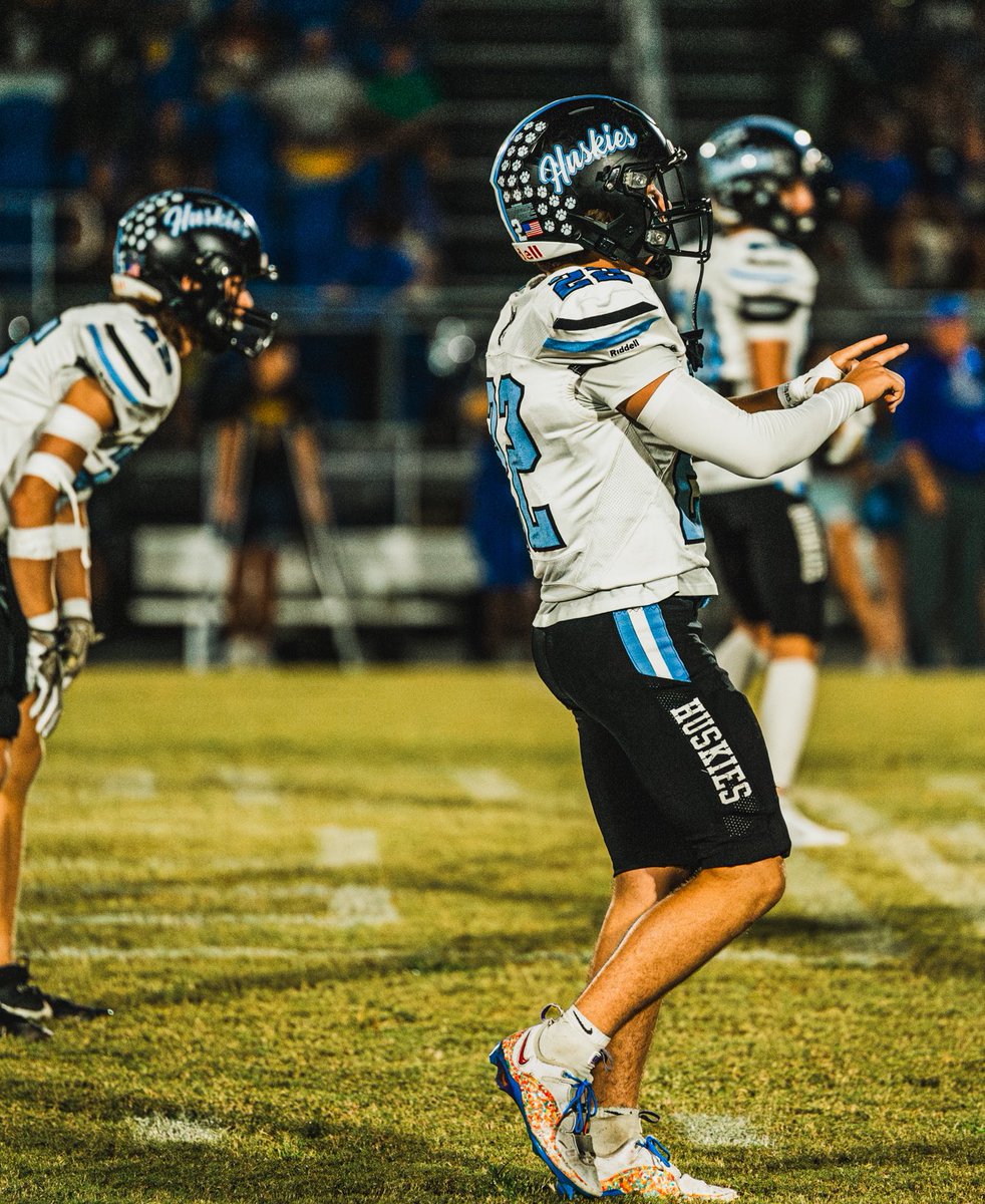 leo_guti150's tweet image. Junior year - Season highlights/ stats
Thankful for the many opportunities and support @Hagerty_FB . Sad to see the season end.
Iron sharpens iron- Proverbs 27:17
Full Season Stats- #22
🚨5️⃣6️⃣-solo tackles
🚨4️⃣6️⃣-asst- tackles
🚨1️⃣0️⃣2️⃣-total tackles
🚨1️⃣-total Sacks…