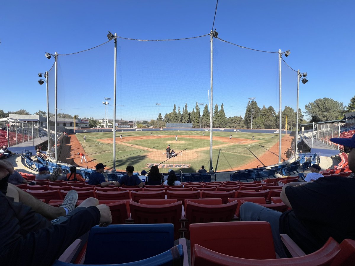 CoachPost_'s tweet photo. Saturday afternoon at a different diamond https://t.co/87WpMXWDZ7