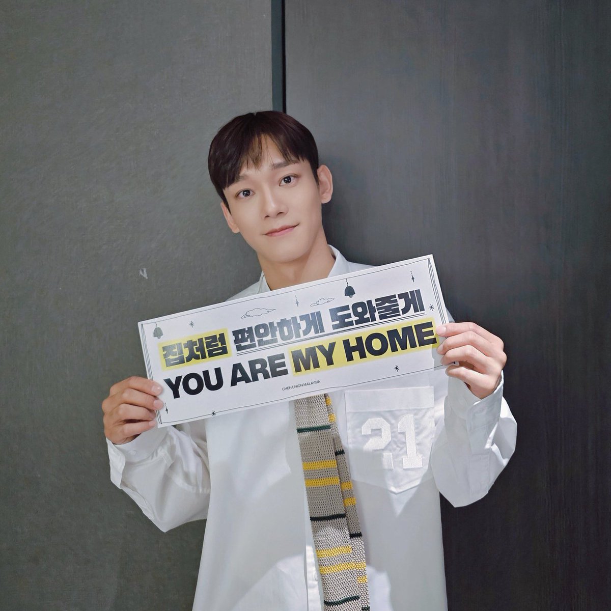 apriljongdae's tweet photo. we were literally screaming YOU ARE MY HOME to jongdae during fp and he wore THE CHILDHOOD HOME cap when leaving Malaysiaโฆ.he knows ๐ฅน๐ค๐ค๐ค
#CHENisMYhome #CHENinKL https://t.co/IZWElSe1gI