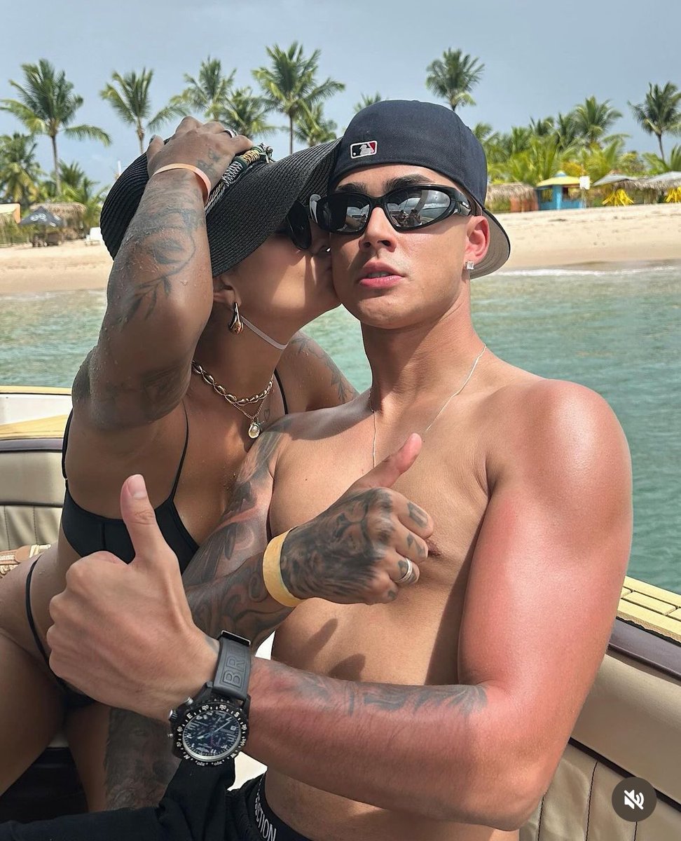 tetozip's tweet photo. pamella e victor sendo a prova de que quando é pra ser será!!! https://t.co/lFZsM08C30