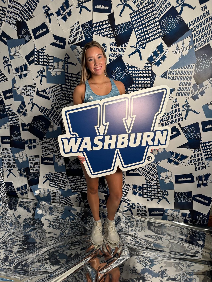 ShaydinMyers's tweet photo. Had an amazing visit at Washburn University🩵🎩!!@IchabodXCTF 

Thank you @Marshall_WU_TF and @Babb10events for having me!!!

@CoachBradClark 
@CoachCodyJones 
@Coach_RustyHall 
@webertar000 
@StingEmTrack https://t.co/viNXoTlbu4