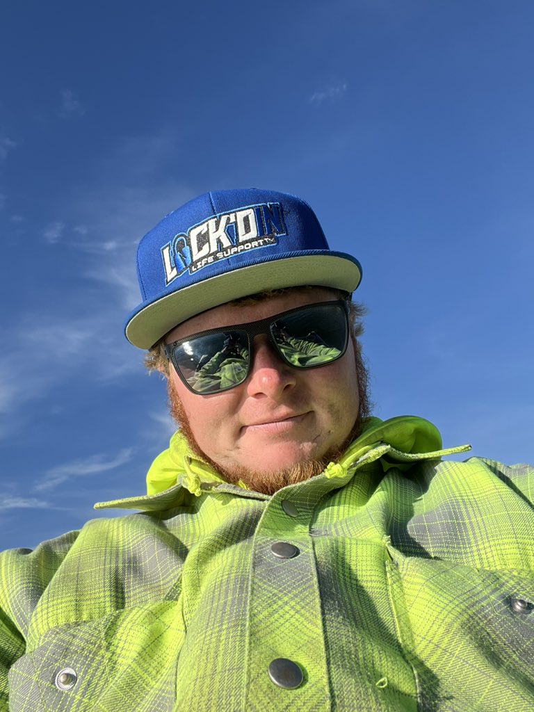 CarterLOCKdIn's tweet photo. Was a good day on the water this November, with dad catching a nice rainbow, we got some nice Walleye , and his long time friend and our family friend, Cyril! Makin memories! Always #LOCKDIN #Catchingeyes #cuttinwaves repping #LOCKDINation @LiveLockdIn https://t.co/Zo3eUzUPCo