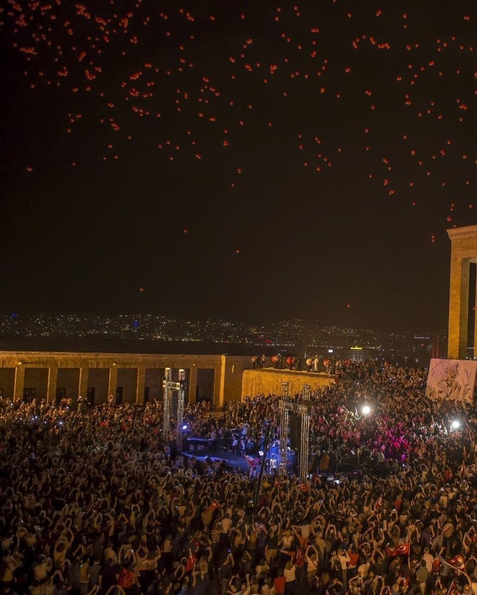 Warchillect's tweet image. 