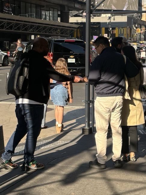 NYTGuildTech's tweet image. Strikes don’t stop when the weekend starts!

The Times Tech Guild spent Saturday morning outside @nytimes HQ, letting NYC know how they can support our fight! 🔥✊🔥