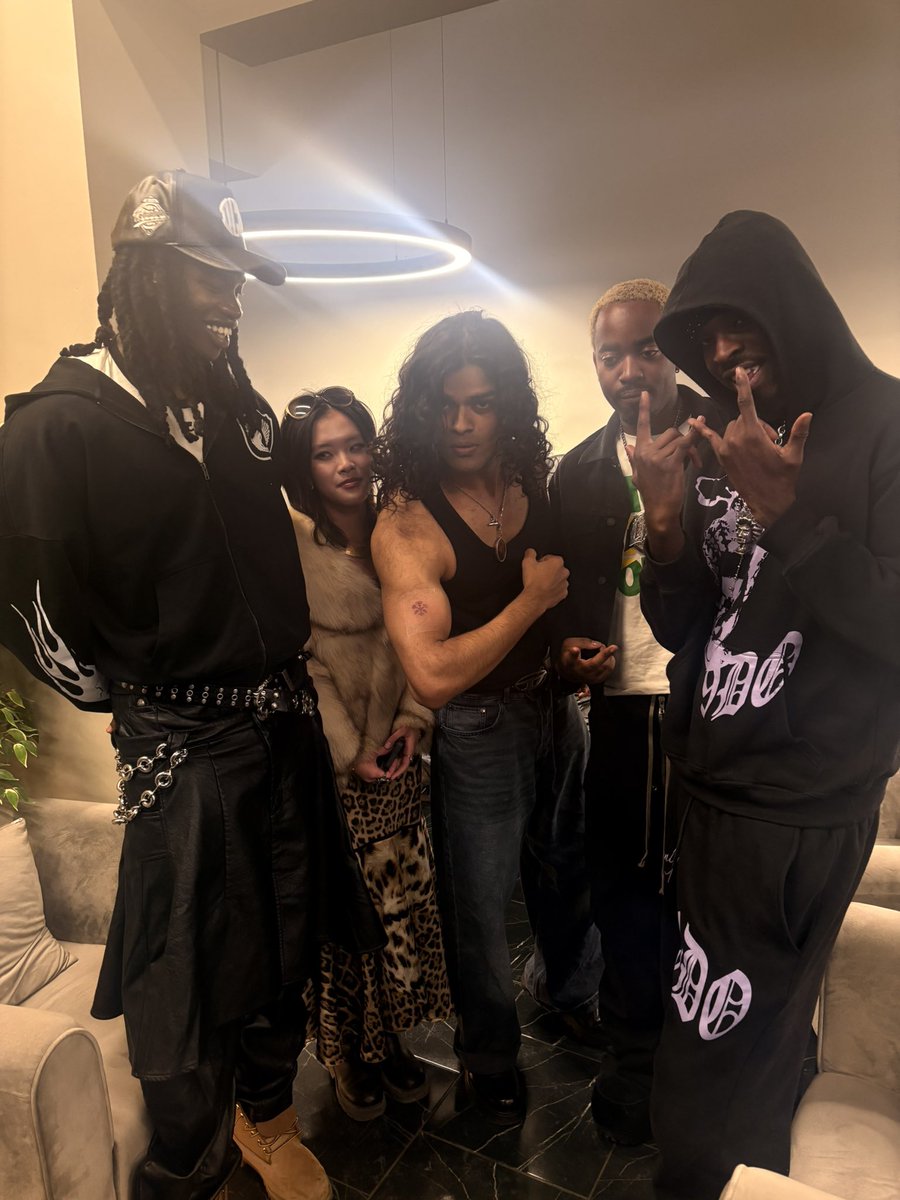 Bradarmusic's tweet image. met up with the conglomerate. #lancey #len #fimi