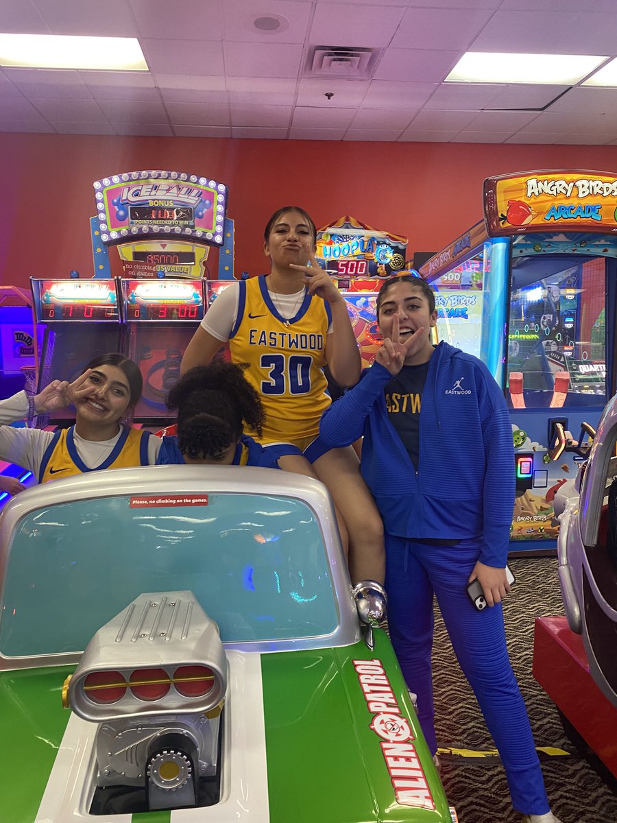 Isela Garza tweet media