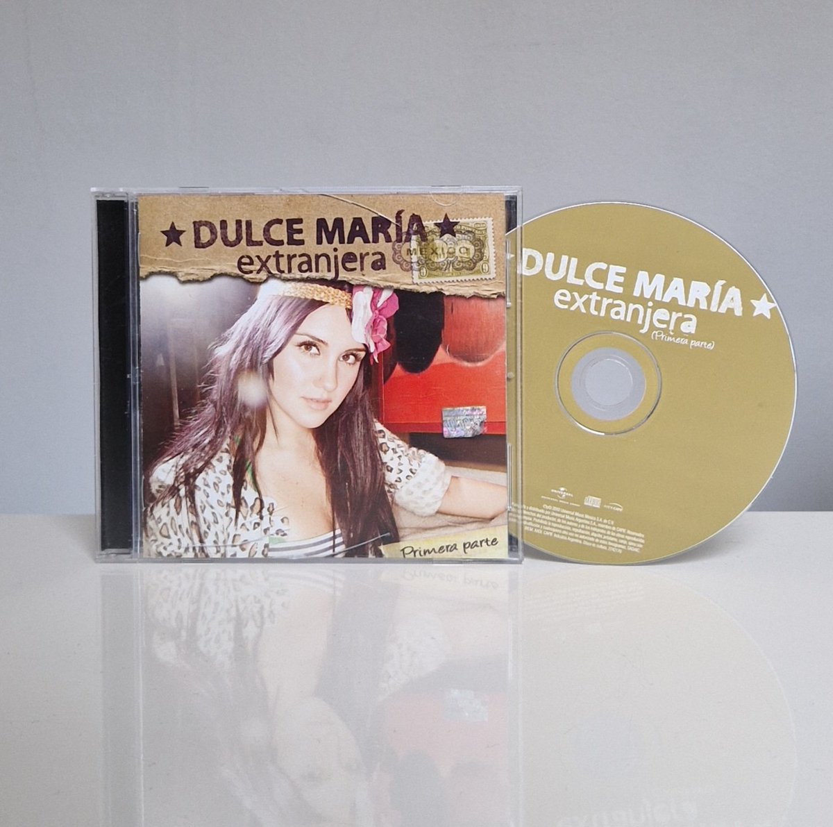 MrAlexColucci's tweet photo. Un día como hoy pero gace 1️⃣4️⃣ años (09/11/2010) @DulceMaria lanzó su primer álbum de estudio #ExtranjeraPrimeraParte ❤️🔥 https://t.co/gixYFpGqGP