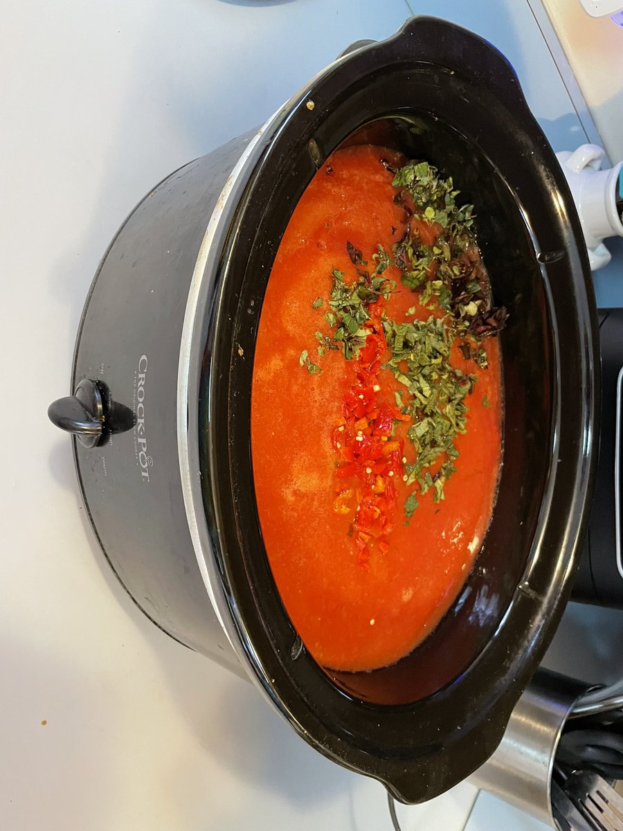 KenCasey17's tweet photo. Tomato π
sauce in-progress. #tomato #gardening #eatingwell #cookingwell https://t.co/hkdDmj7Bl6