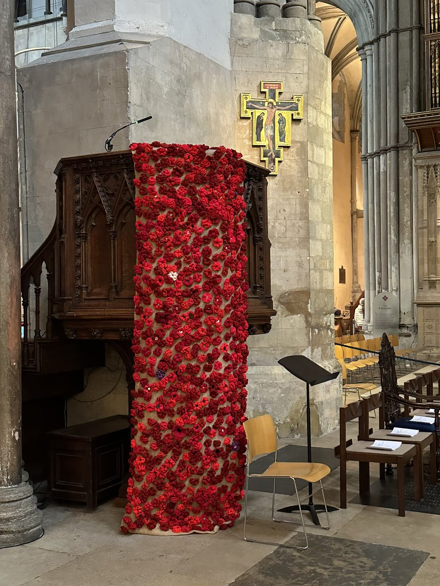 Natalie P (@tamoralady) on Twitter photo Thousands of beautiful knitted poppies in <a href="/RochesterCathed/">Rochester Cathedral</a> nave in readiness for tomorrow's #RemembranceDay2024 Service #LestWeForget Thousands of beautiful knitted poppies in <a href="/RochesterCathed/">Rochester Cathedral</a> nave in readiness for tomorrow's #RemembranceDay2024 Service #LestWeForget