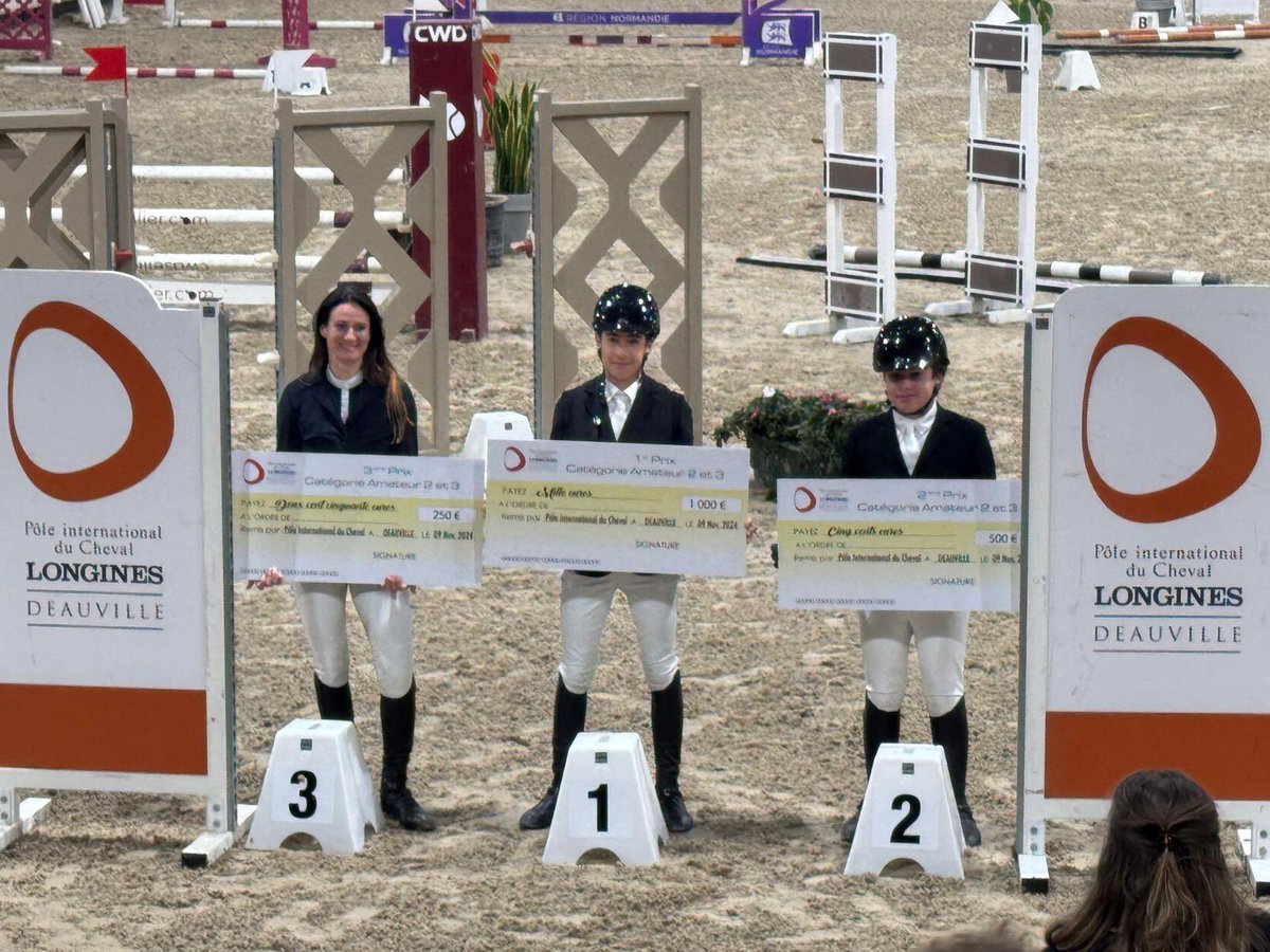 AcadmieDelaveau's tweet image. Un grand bravo à Aristide Huger et Gucci des Sablons qui décrochent une belle 2e place dans la finale du Deauville Top Ten en amateur 2 : double sans faute avec un super tempo ! 👏🥈