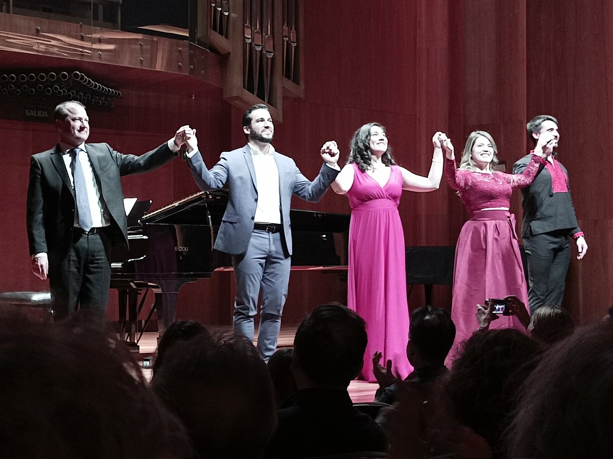 Escuchar zarzuela en <a href="/EscuelaRSofia/">Escuela Superior de Música Reina Sofía</a> rematado por unos ricos callos, el mejor plan  para celebrar la #Almudena2024
#VivaMadrid #DisfrutarMadrid <a href="/MADRID/">Ayuntamiento Madrid</a>