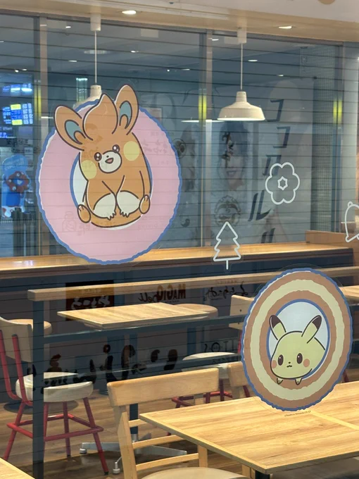 パモさん可愛いね 3枚目はホテルのエレベーター出たとこの壁に描かれていてエレベーターから出るたびに私を驚かせていた壁画です。