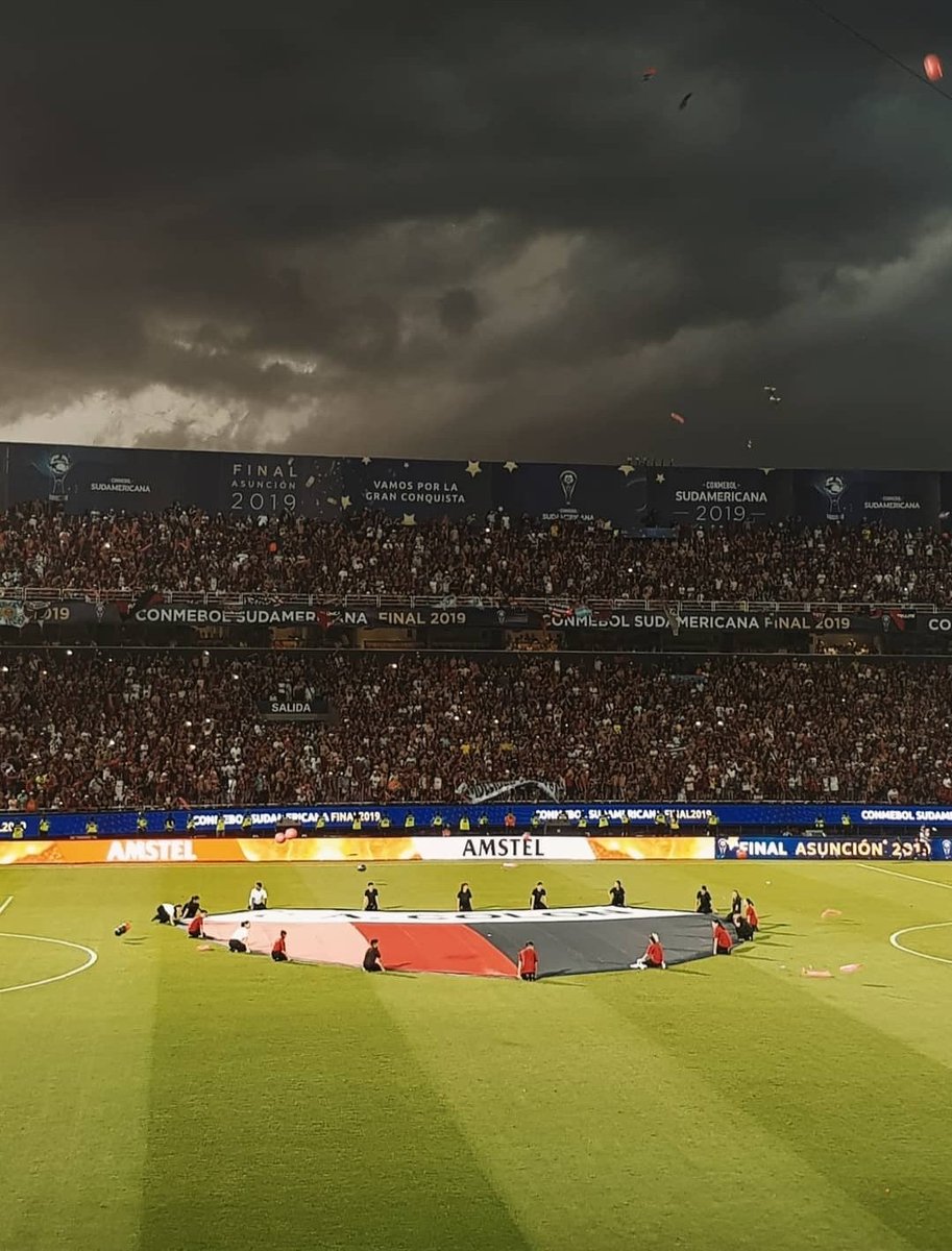 Y PASE LO QUE PASE 
VOY A QUERERTE IGUAL 
❤️🖤