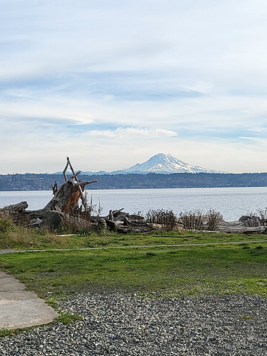 This is Mt. Rainier as seen on a sunny November day from Vashon Island. 
#mountain #naturephotograhpy #sunshine #vashon #photography #Washington