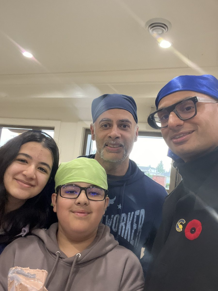 SteveKooner's tweet photo. It was great to help out in the community by participating in the Guru Nanak’s Free Kitchen Cup Cake Event at Gurdwara Sahib Sukh Sagar in my riding of Richmond-Queensborough today

@gnfkCanada 
#richmond #queensborough #gnfk #bcpoli https://t.co/JvsaeLel5h