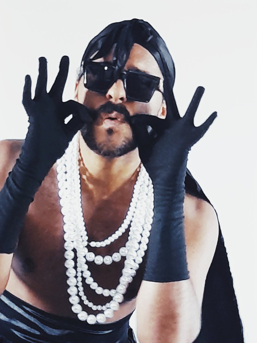 thiassuncao's tweet photo. Category is: Breakfast at Afropunk

@afropunk
@oafropunkbrasil

#afropunk #afropunkbahia #glamour #fashion #fashionstyle #music #blackmusic #styleman #nigga #durag #duragstyle #mansfashion https://t.co/HEMRDL0gT8