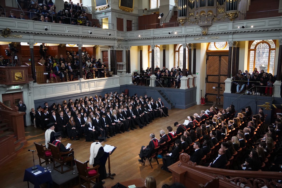 liz_forrest_'s tweet photo. Do fidem! @UniofOxford @OxMusicFaculty https://t.co/bdckdGIrPF