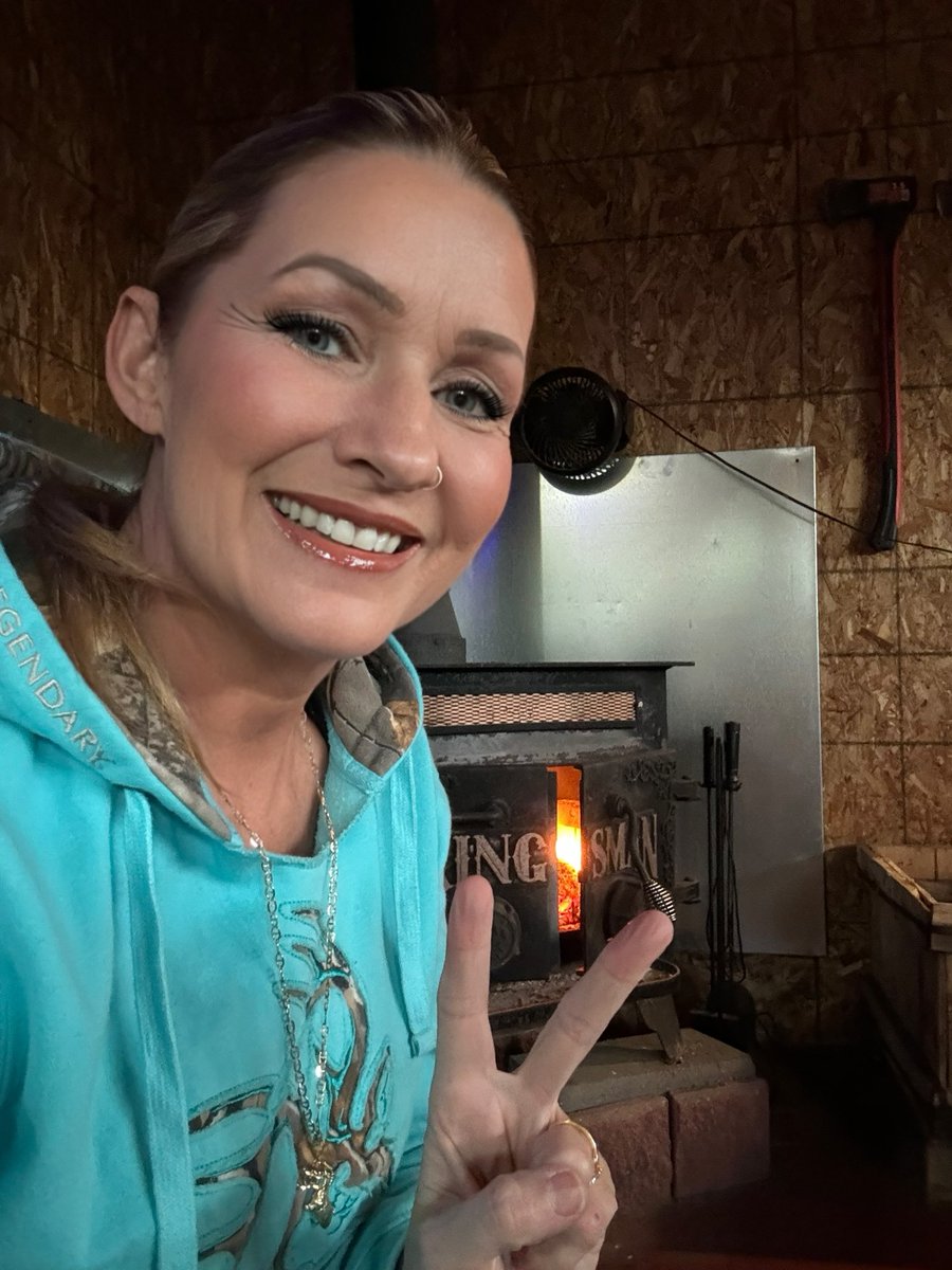 It’s a great evening to sit by the woodstove with drinks, friends, food &amp; music in the new and improved Shenanigans 🍹💃😆