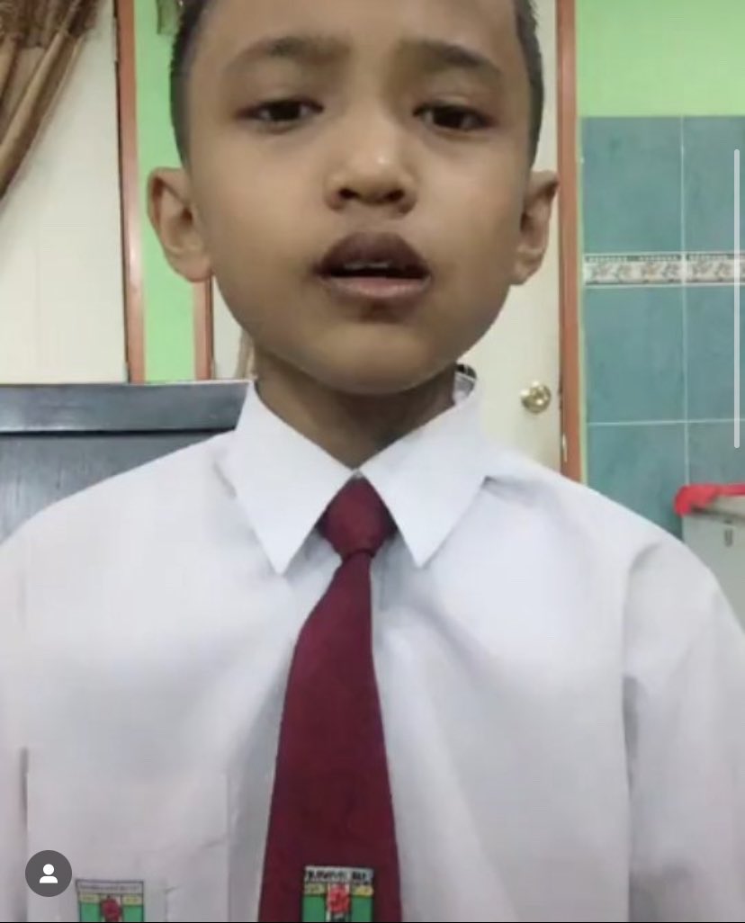 packyobag's tweet photo. 🚨 BEWARE OF THIS RACIST, PEDOPHILE, AND TOXIC HUMAN BEING! 

Rayla or Dacre or Kiara or Mi*** N**** have been strolling around the Roblox Community, specifically Ro-Wrestling &amp; Ro-Concert.

This whole time, he been spreading hate speech, racism speech against certain races. https://t.co/bi1I4LCCnu