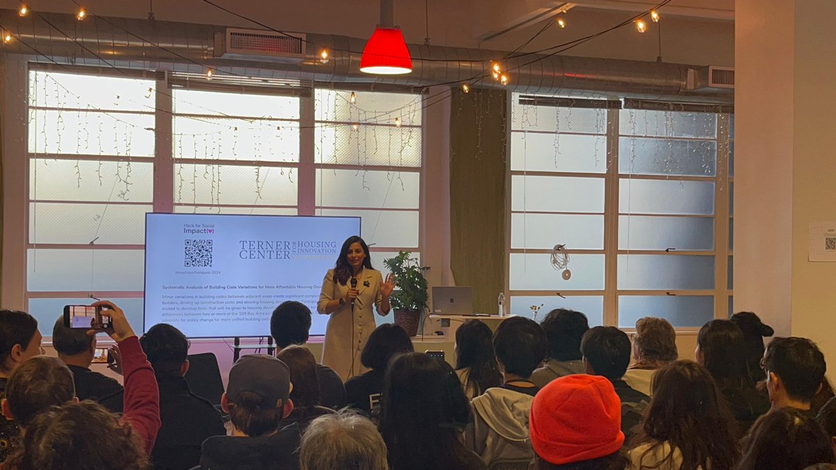 Fetch_ai's tweet image. San Francisco is buzzing at Hack for Social Impact as developers gather to tackle today’s pressing global issues. Sponsored by @Fetch_ai and hosted by Fetchai Innovation Lab, this hackathon is all about using #AI agents for good in collaboration with organizations like @UNCCD,…