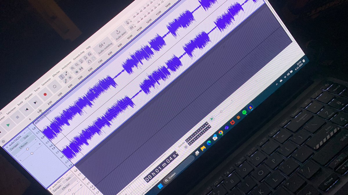 JKluten's tweet photo. @svenvdlinden , @Jaap53275689 en ondergetekende doken direct na Roda-Telstar de virtuele studio weer in voor een analyse van de wedstrijd. Een gloednieuwe Voice Matchday is morgen te beluisteren via Spotify en https://t.co/IHvRdGWiJD #rodajc #rodtel https://t.co/90Qc4L4zsn