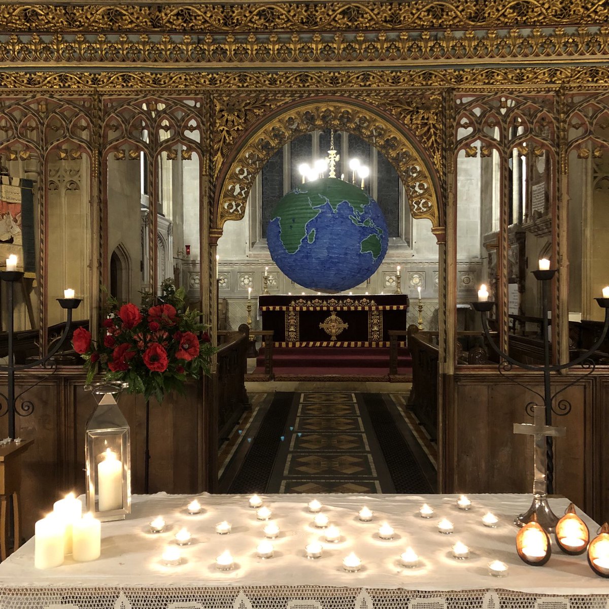 Vigil for the the peace of the world here in #LongAshton on this Eve of Remembrance.

‘They shall turn their swords into ploughshares… they shall not learn war any more…’

May it be so.
