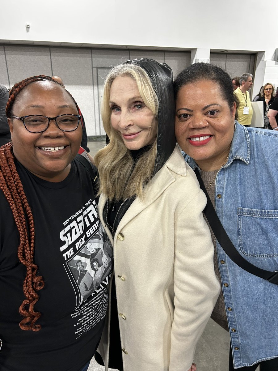 YouKnowMimi97's tweet photo. The best of times at #STNJ ❤️ https://t.co/wIAviop7Ea