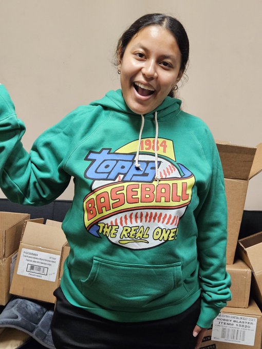 CobiesCards's tweet photo. One of the winners never replied so running this back!
We hear it's hoodie season?  
RT, like & comment with the color & size you want (adult small - 2XL). 
T-shirts are black Topps Chrome (S-2XL) or red Bowman (L-2XL).
We will pick 2 winners Monday night about 8pm ET.