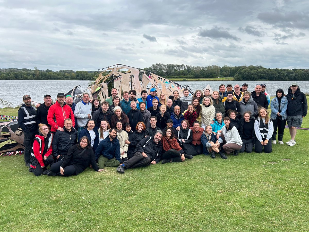 Flashback to warmer climates this summer… fantastic puppeteering job with <a href="/TriggerStuff/">Trigger</a> for #thehatchling