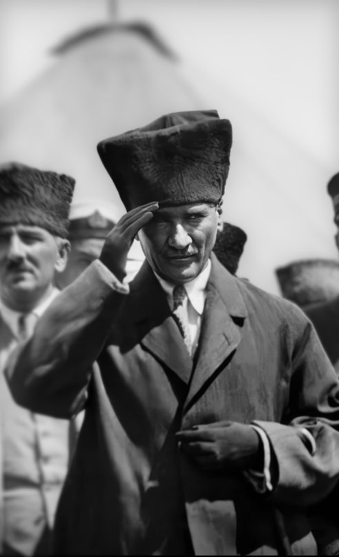 Silemezler seni gönlümden. Daima senin izinde, daima senin yolunda. #OnKasım