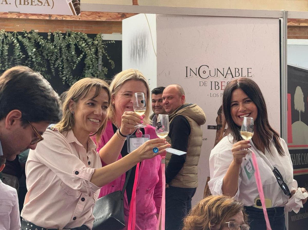 💪 Día duro, pero gratificante. Acompañando a personas influyentes del mundo gastronómico en su visita a Los Pedroches.

Sin duda alguna, ¡qué afortunados somos de vivir en esta tierra! ❤️

#LosPedroches #TurismoLosPedroches #MancomunidadDeLosPedroches #GastronomíaLosPedroches