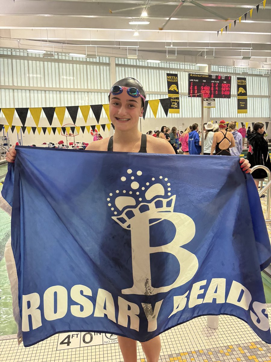 JuliaBartula's tweet photo. Paige Kowal, Kendall Mallers, and Claire Nadziejko are STATE QUALIFIERS in the  500 free!! 🔥🔥 #GoBullets #StateBound @AcademyBullets https://t.co/iW47lMaegt